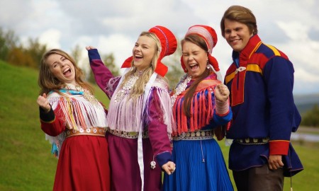 De 4 samiske veiviserne for 2014 til 2015.