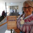 Professor emerita Vuokko Hirvonen med ny bok.