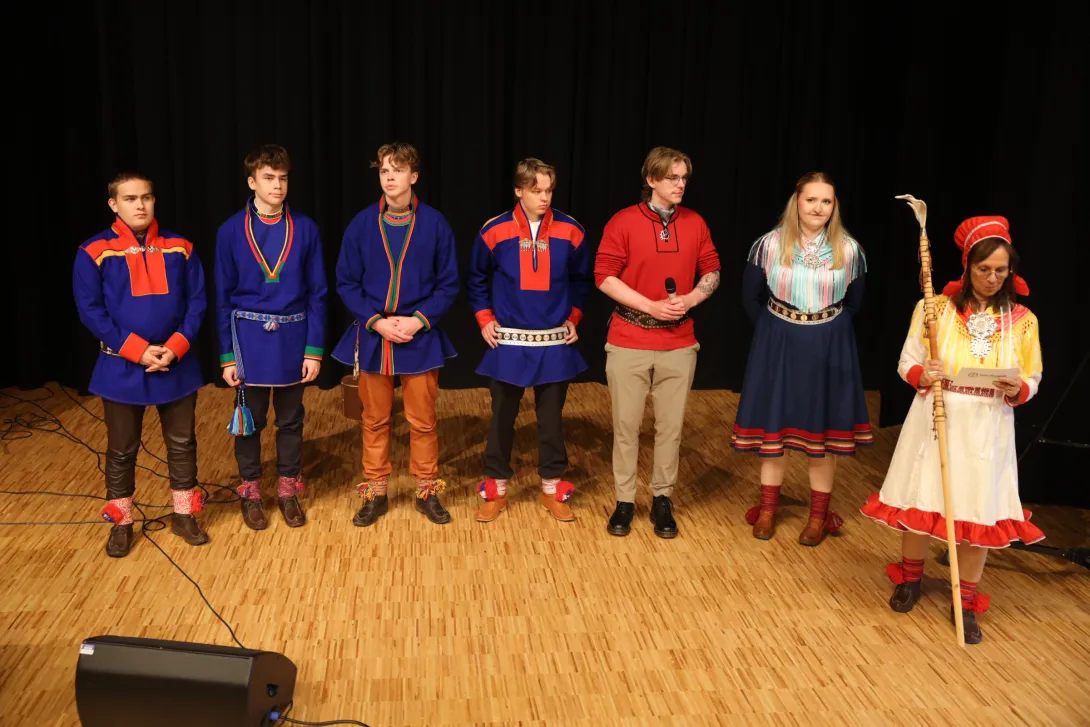 Rektor ja sámi ofelaččat